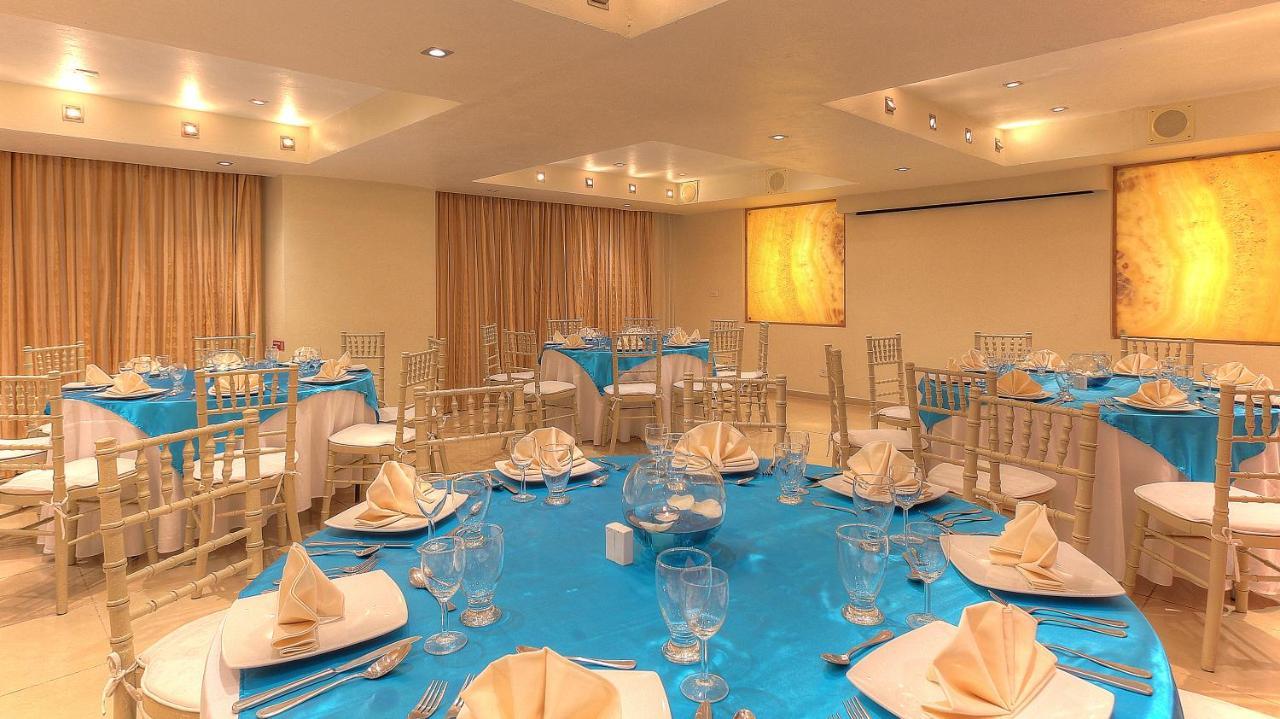 Fiesta Inn Villahermosa Cencali Zewnętrze zdjęcie