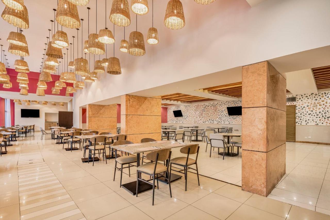 Fiesta Inn Villahermosa Cencali Zewnętrze zdjęcie