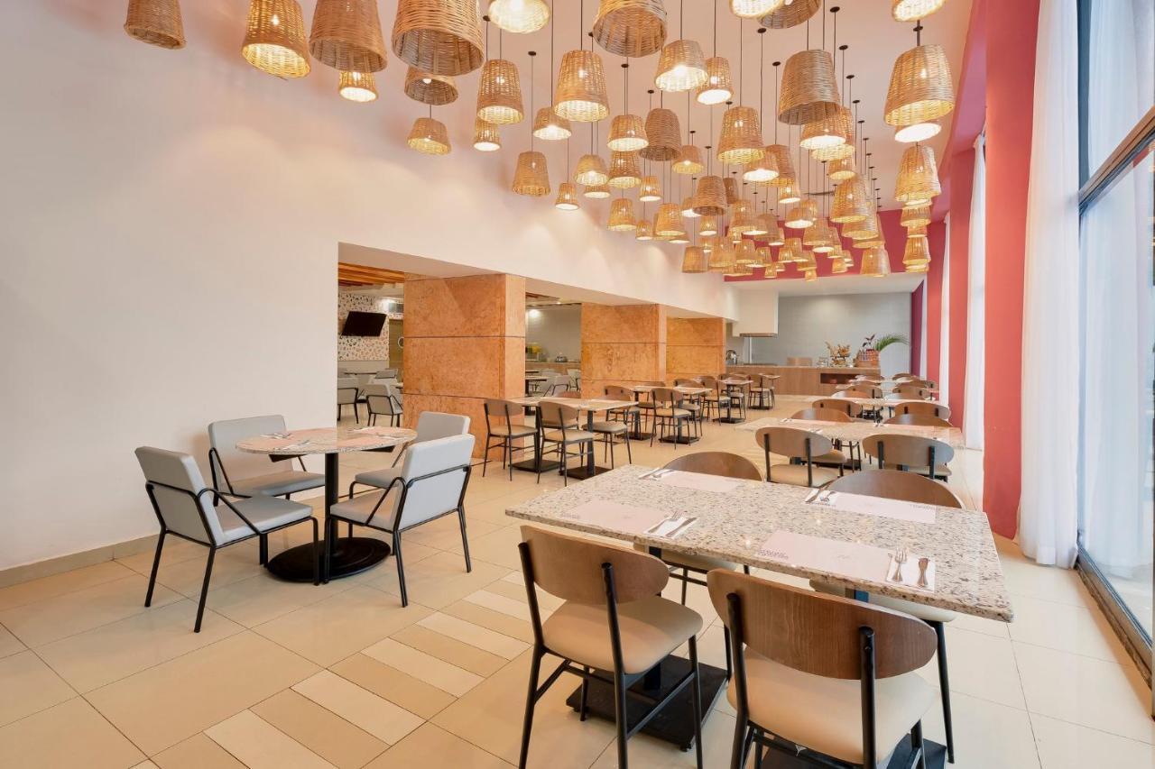 Fiesta Inn Villahermosa Cencali Zewnętrze zdjęcie